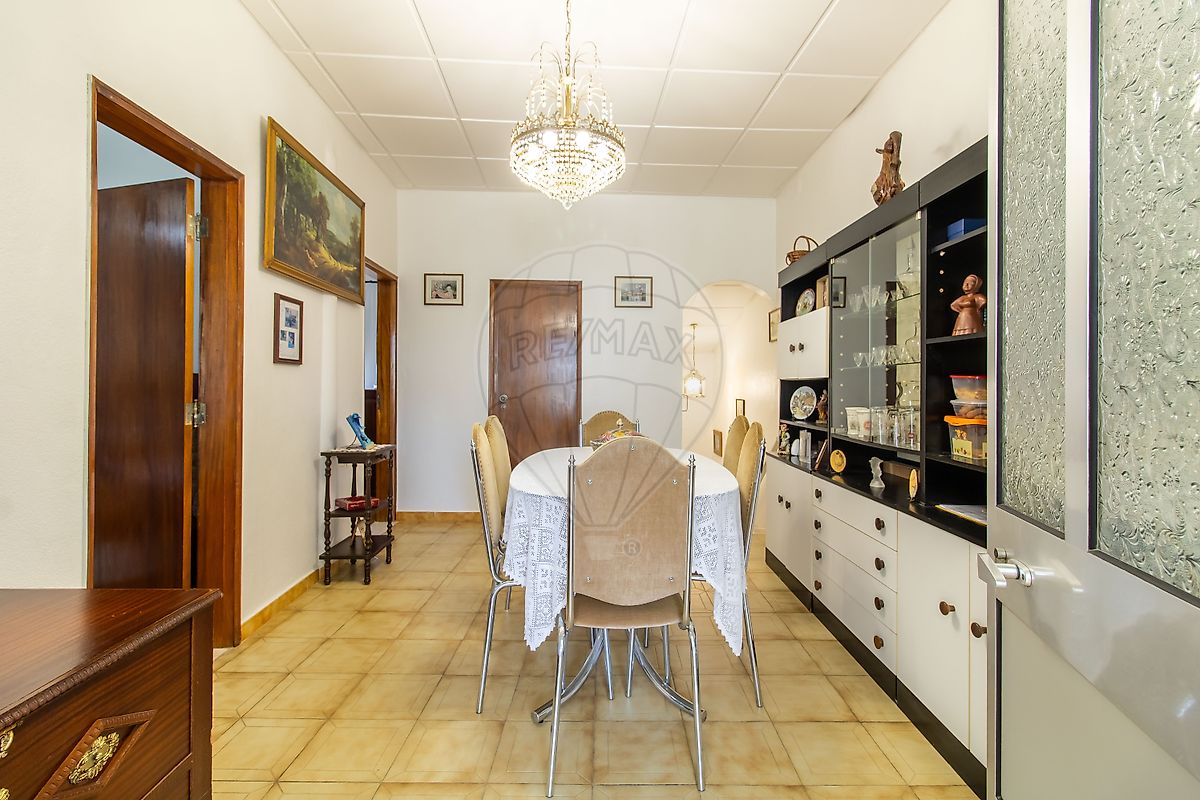 listing 121981263-118 picture-0