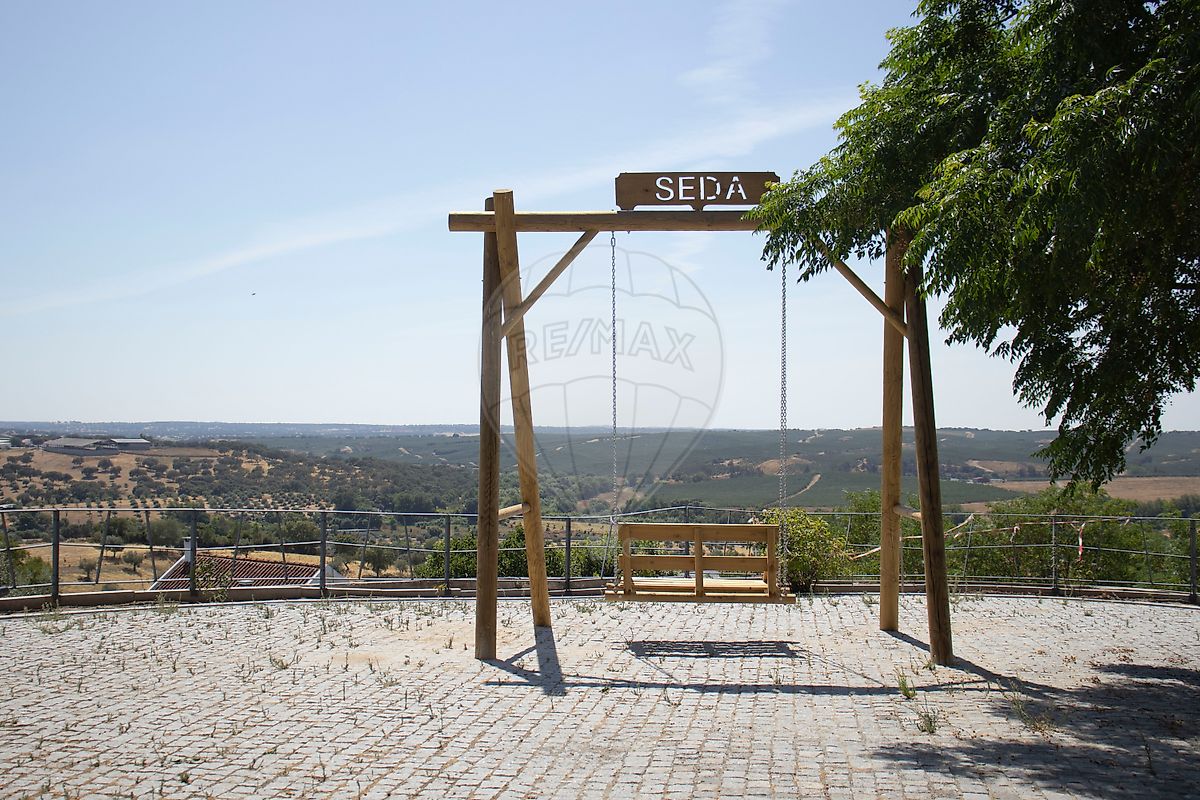 Moradia T4 para venda