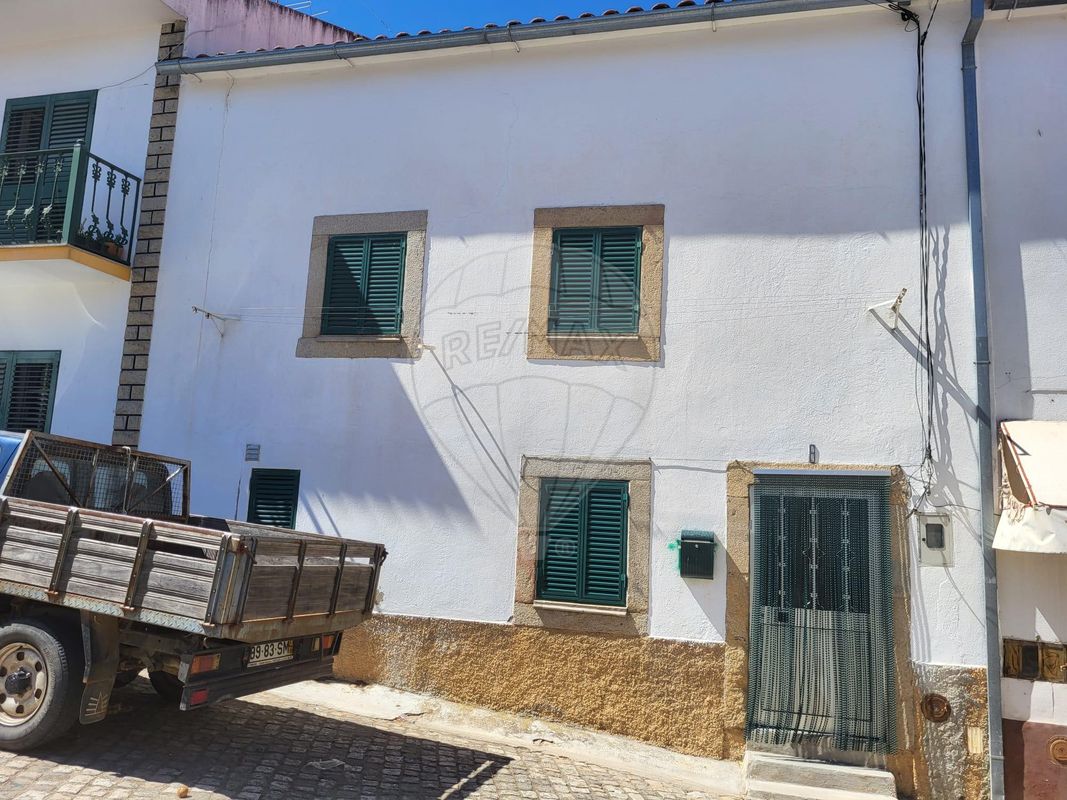 Moradia T4 para venda