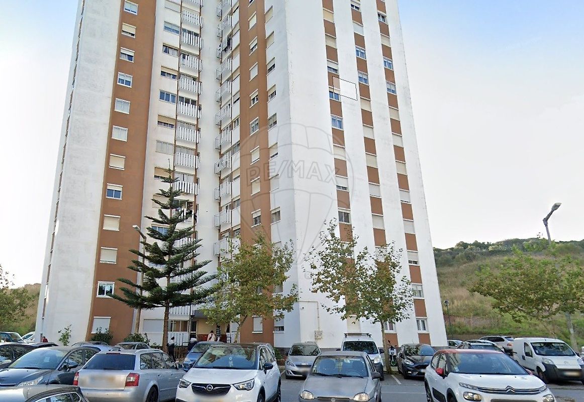 Apartamento T2 à venda em Loures
