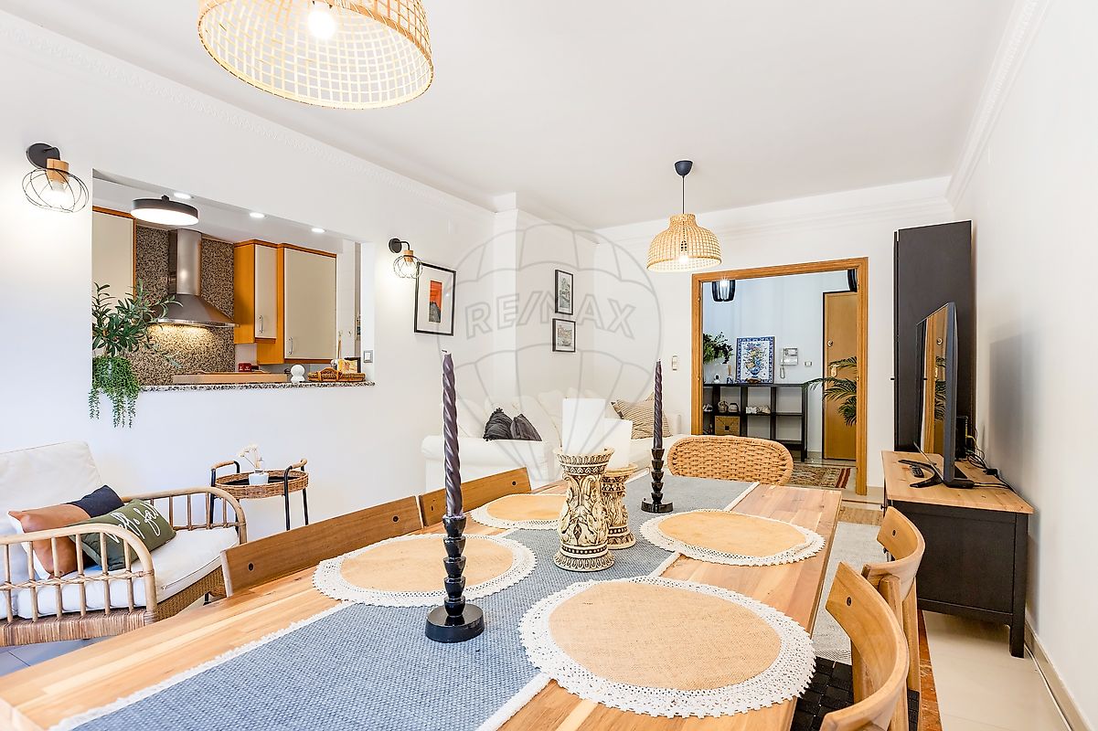 Apartamento T2 para arrendar em Loures