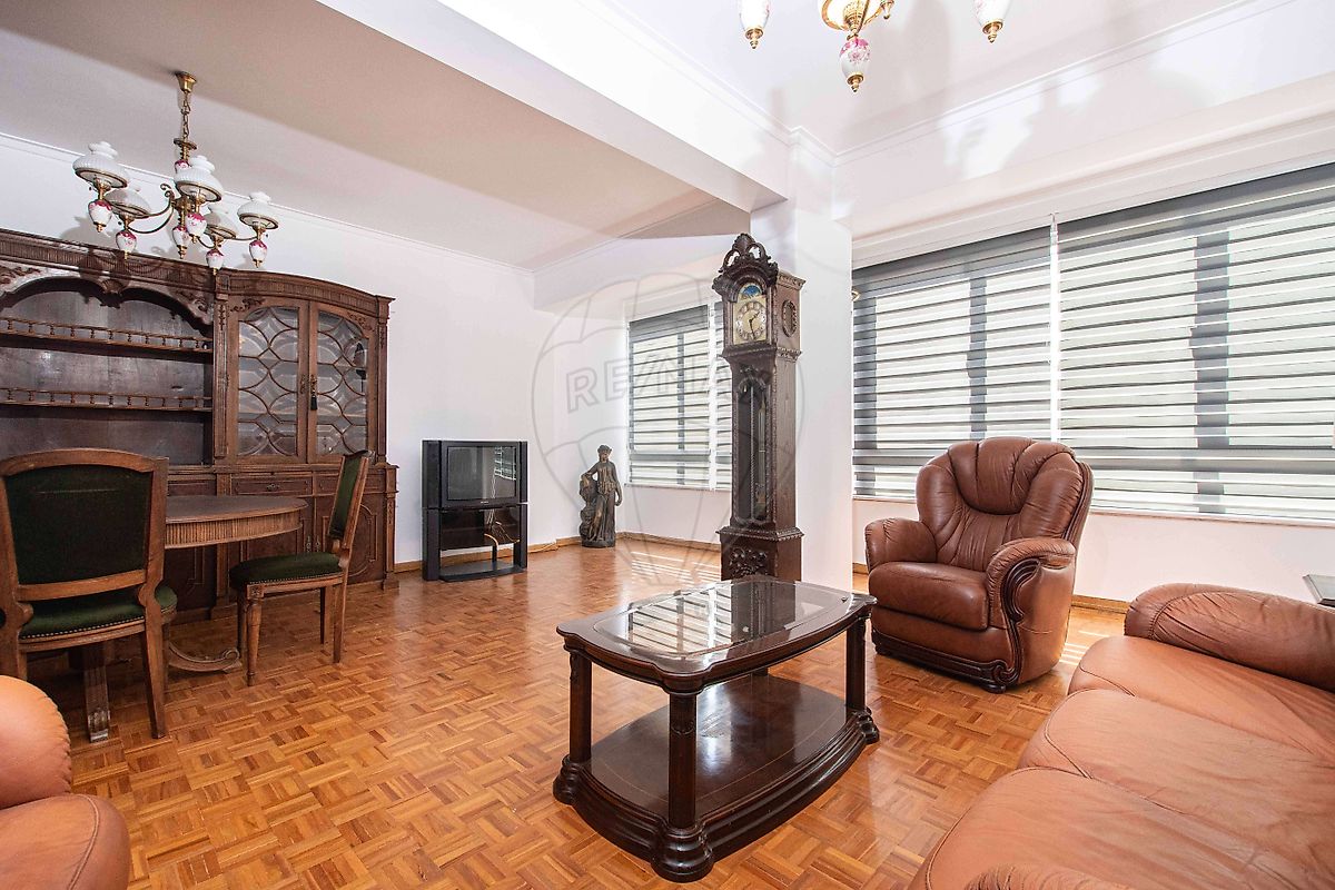 Apartamento T3 para arrendar em Loures