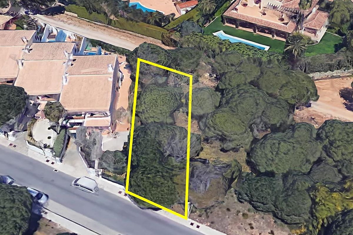 Land for sale in Loulé, Portugal — €1,975,000