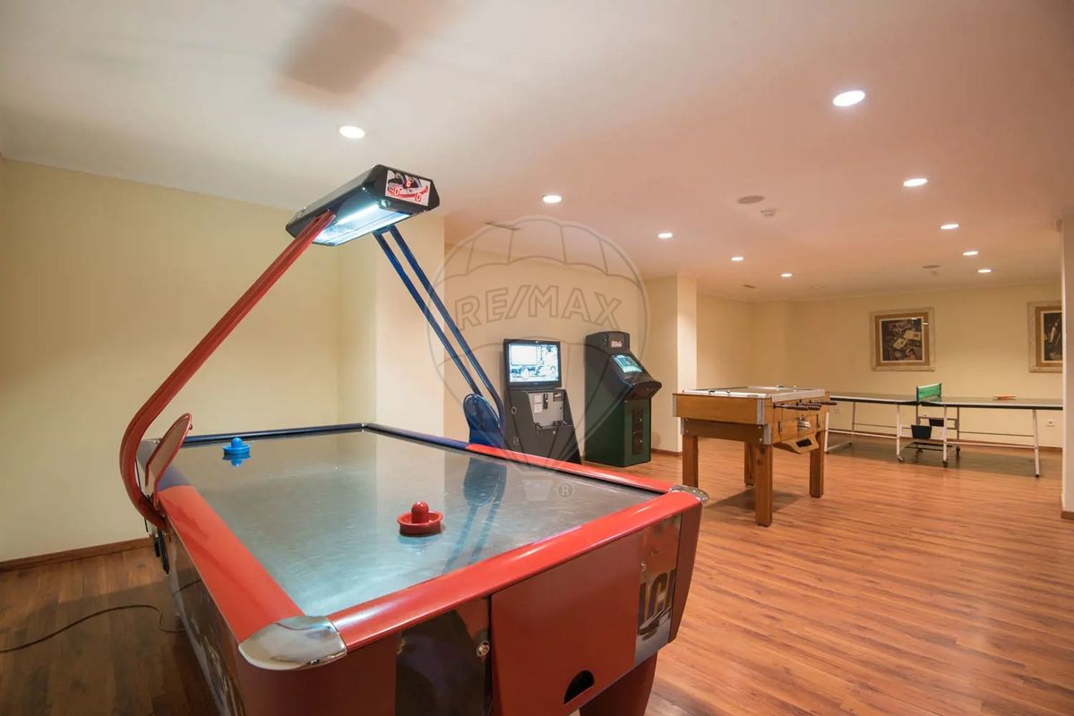 listing 122001057-50 picture-0