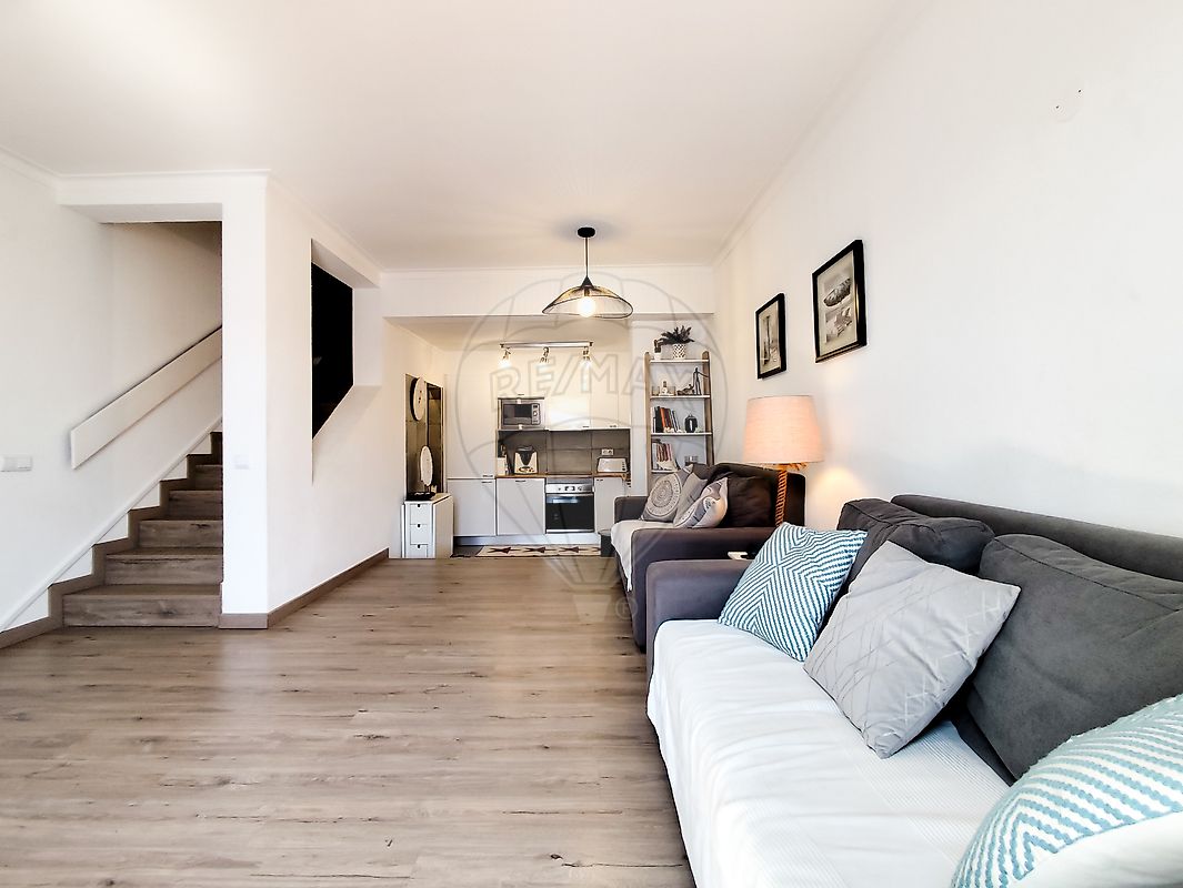 listing 122001090-35 picture-0