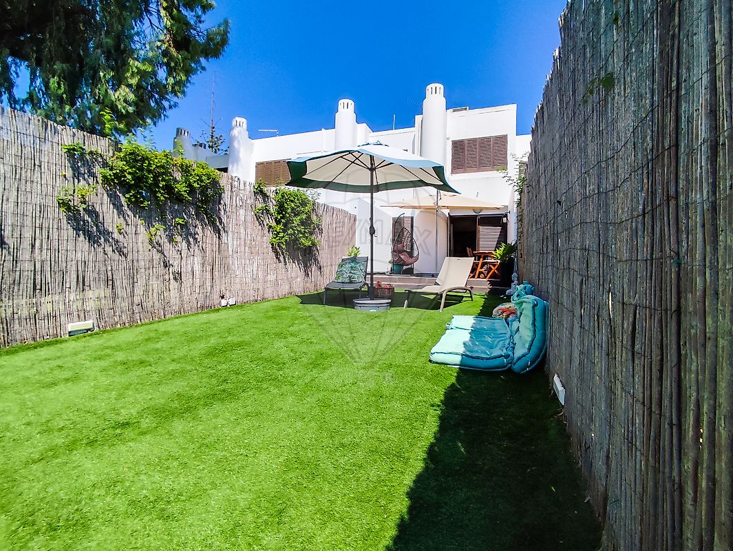 listing 122001090-35 picture-0