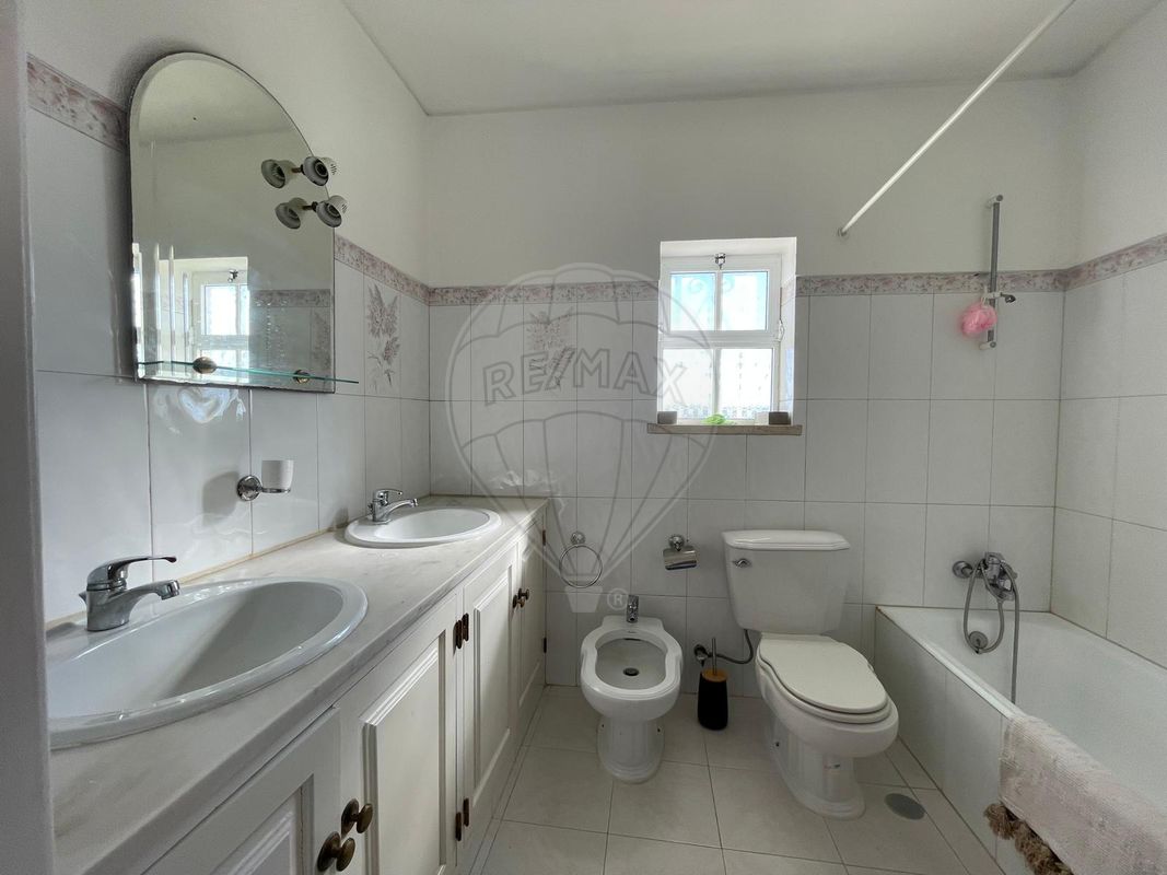 listing 122001098-9 picture-0