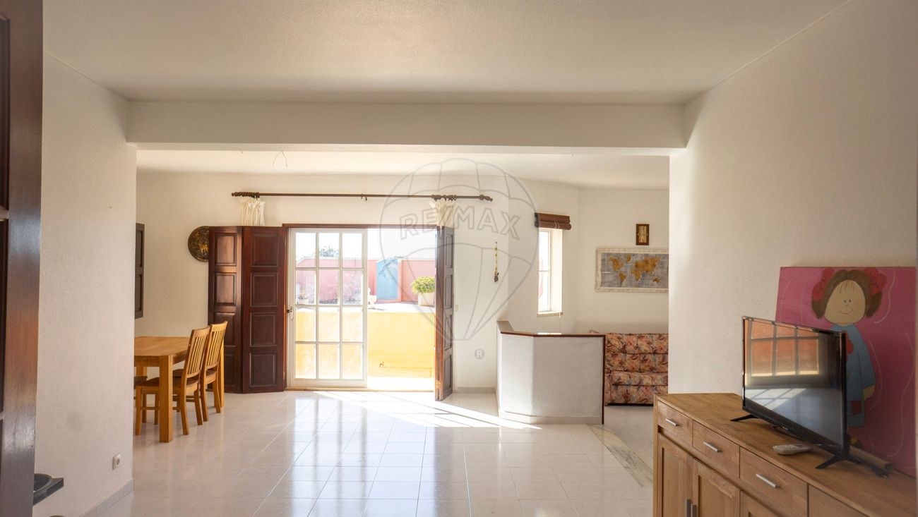 listing 122001098-9 picture-0