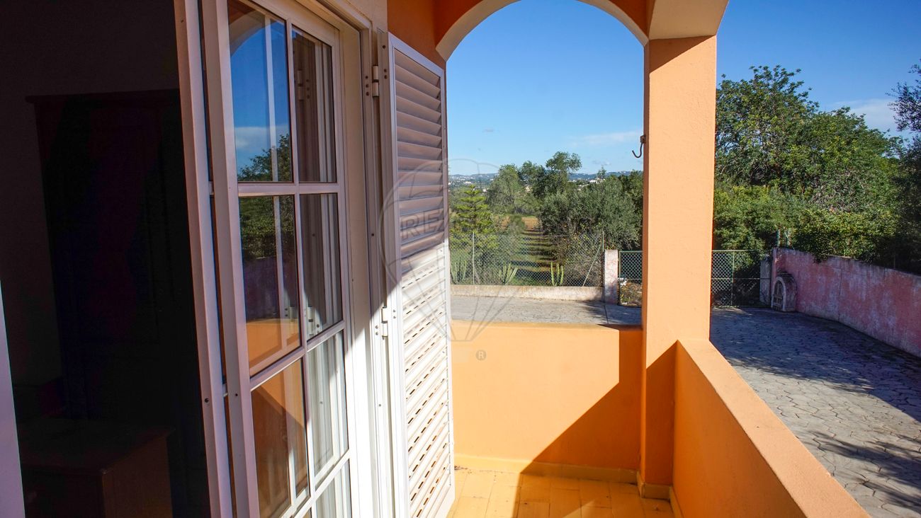 listing 122001098-9 picture-0