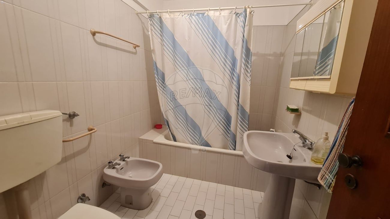 listing 122001011-458 picture-0