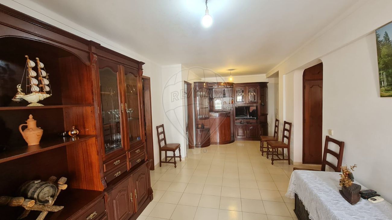 listing 122001011-458 picture-0