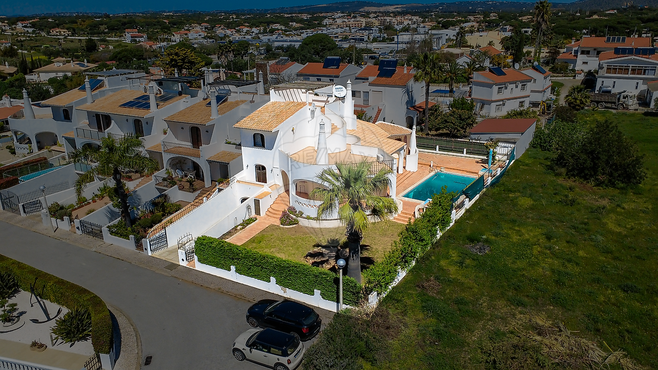 Moradia - Quarteira, Loulé, Faro