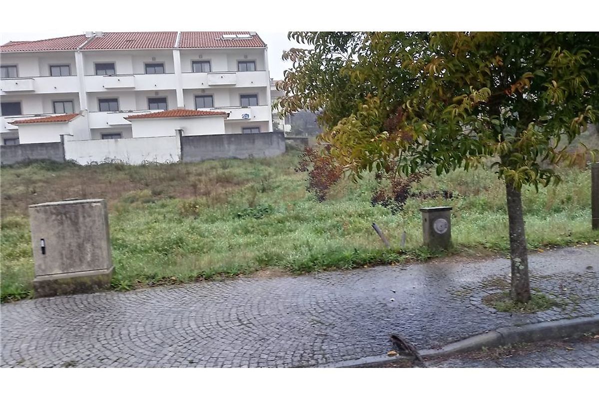Land for sale in Viseu, Portugal — €63,500