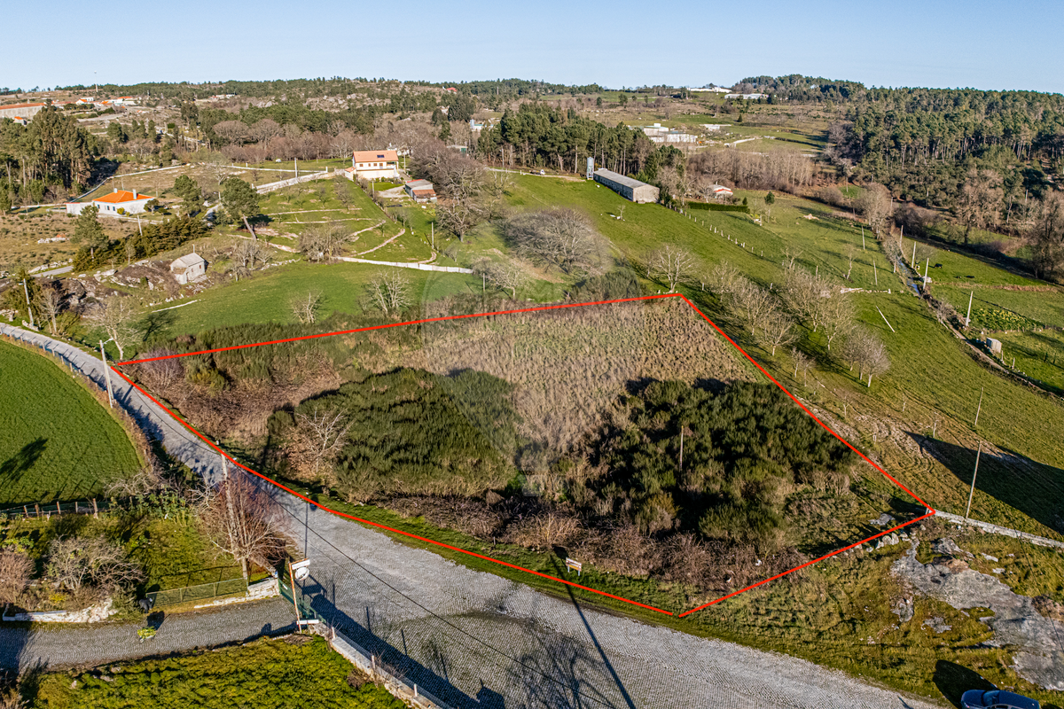 TERRENO P/ CONSTRUÇÃO - QUINTELA LAPA, SERNANCELHE