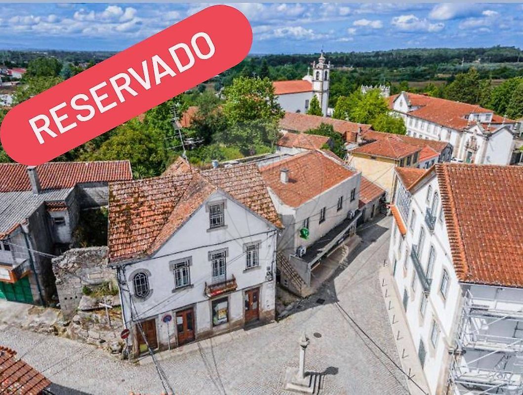 Apartamento T4 à venda em Nelas