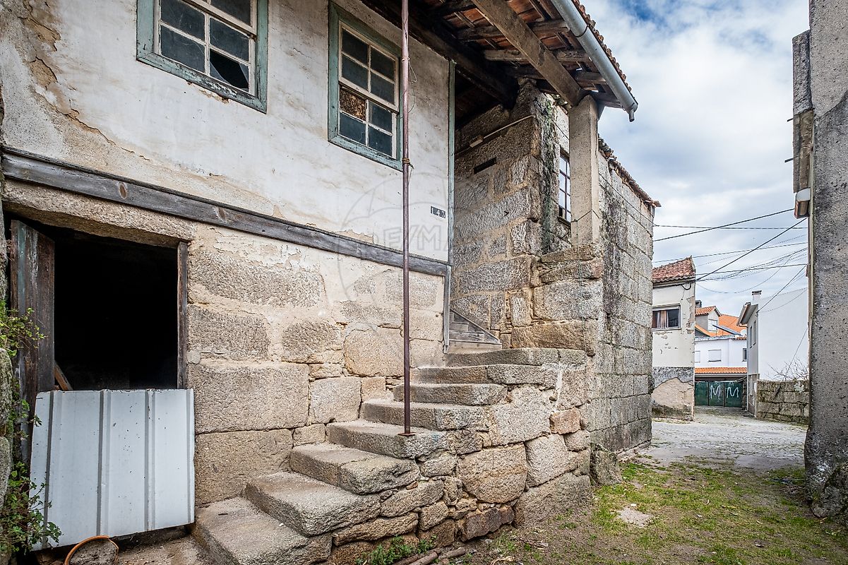 Moradia T3 à venda em Nelas