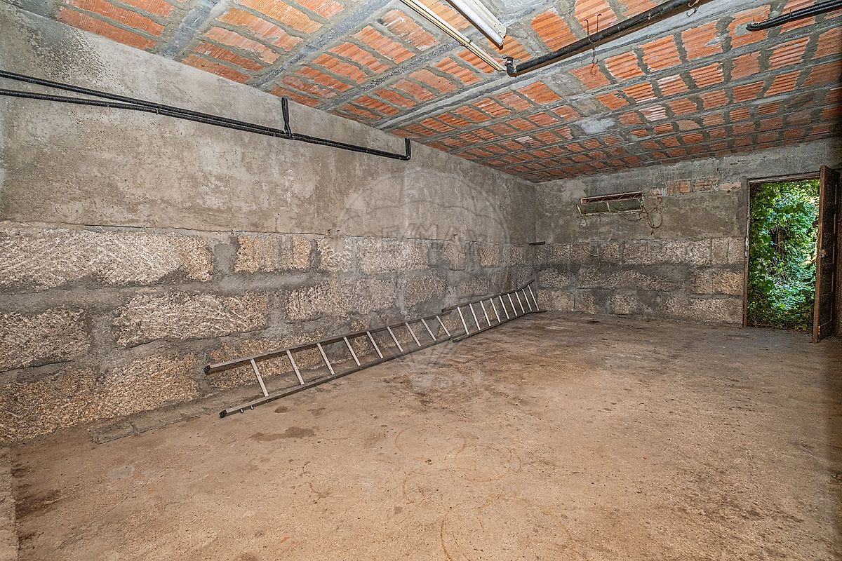 listing 122031150-52 picture-0