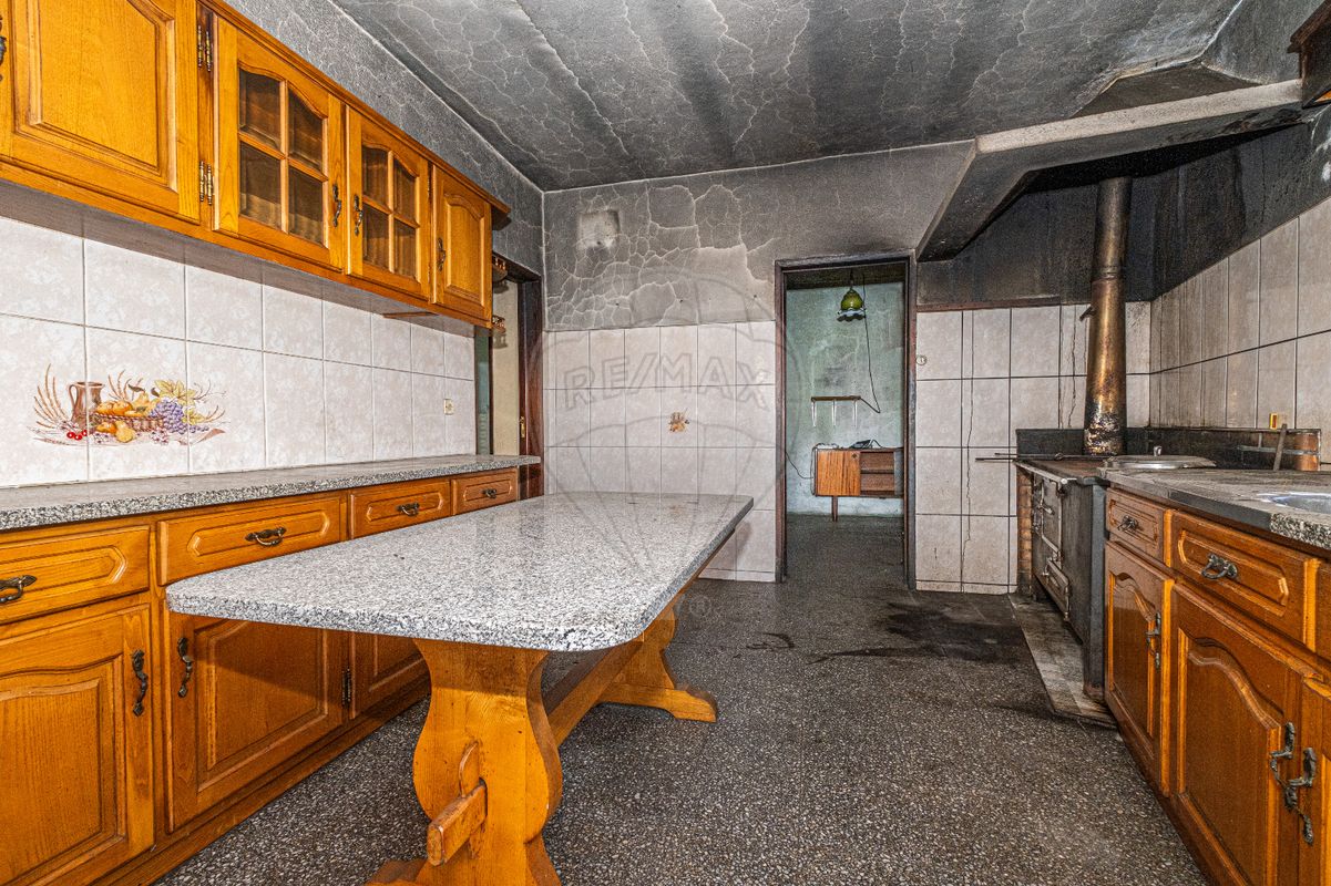 listing 122031084-369 picture-0