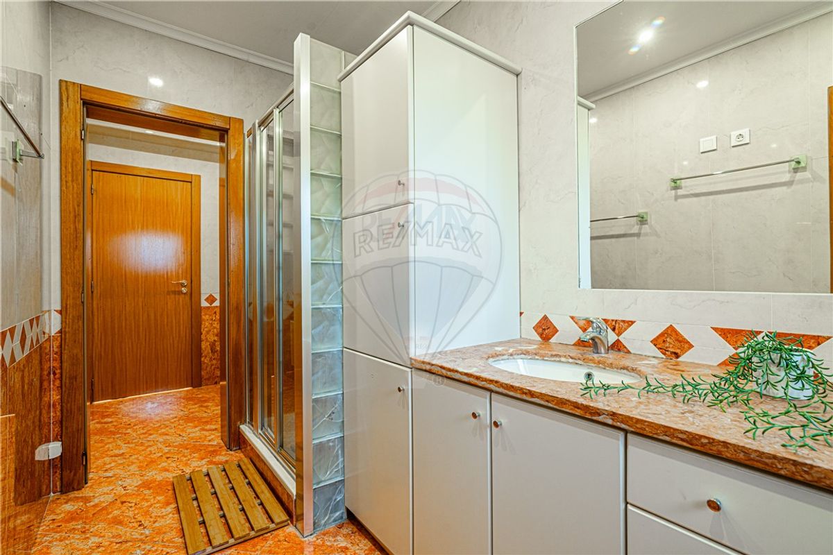 listing 122031162-63 picture-0