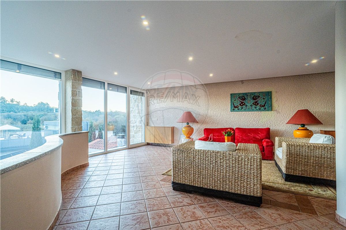 listing 122031162-63 picture-0