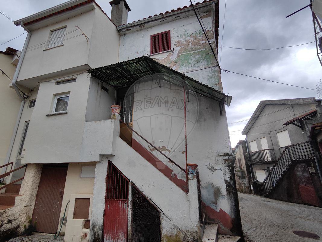 listing 122031084-379 picture-0