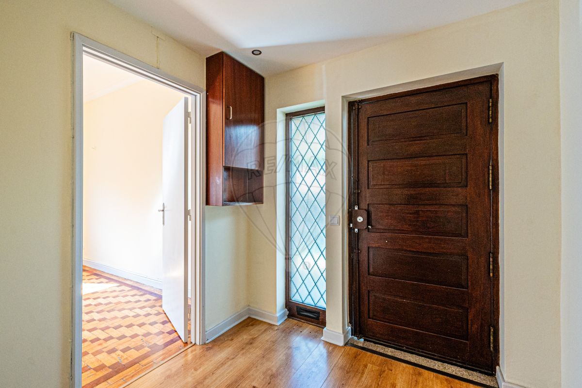 listing 122031040-418 picture-0