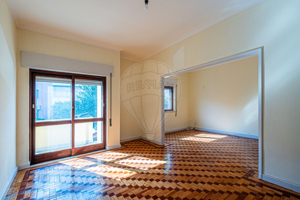 listing 122031040-418 picture-0