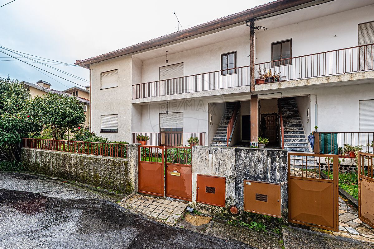 Moradia - Repeses e São Salvador, Viseu, Viseu