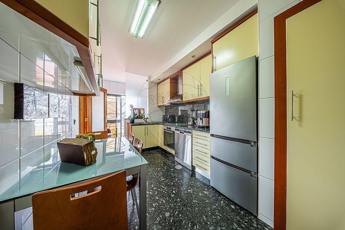 Apartamento T3 à venda em Cidade da Maia, Maia — foto 2