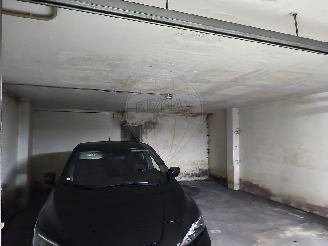 Garagem à venda em Viseu
