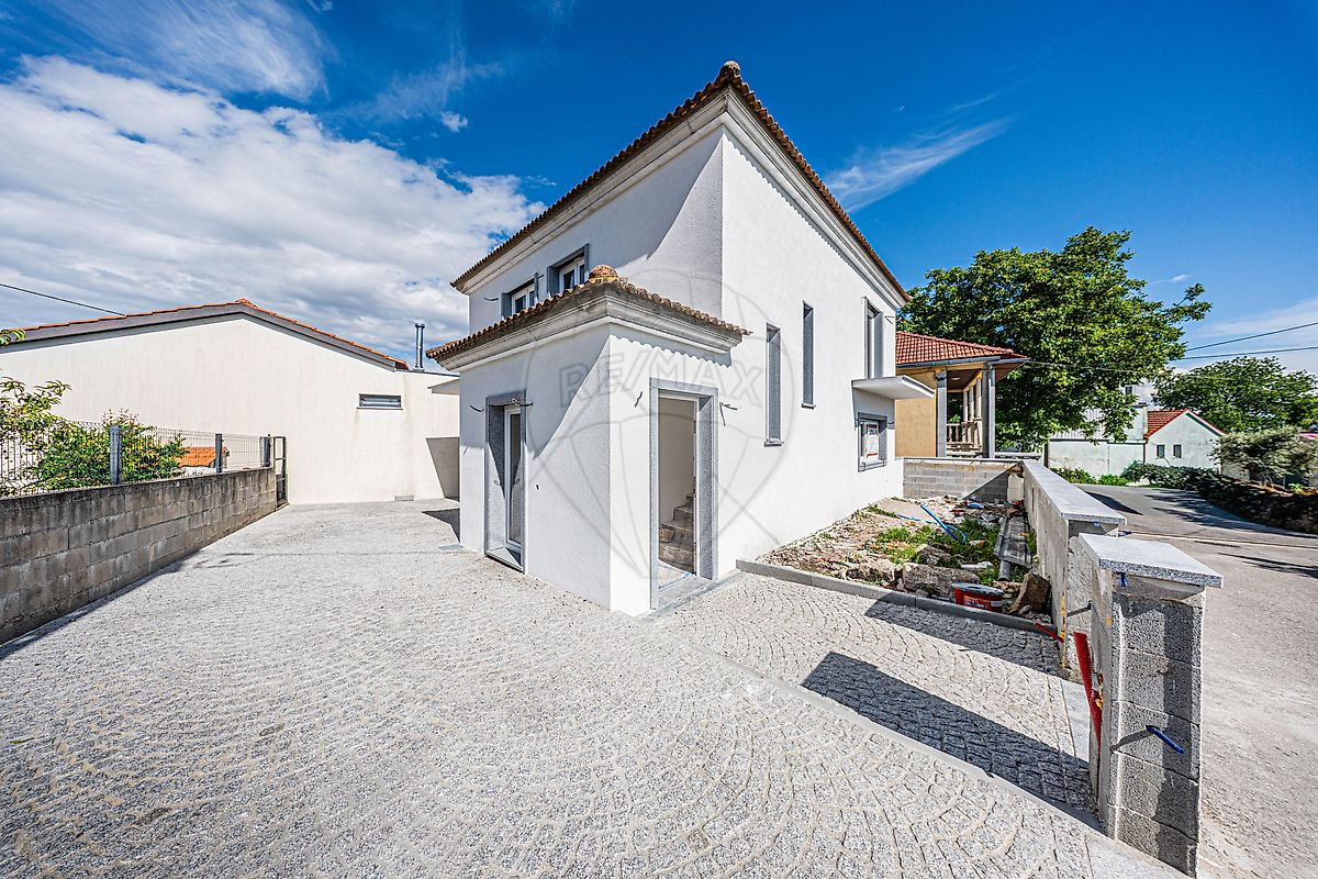 Moradia T4 à venda em Viseu