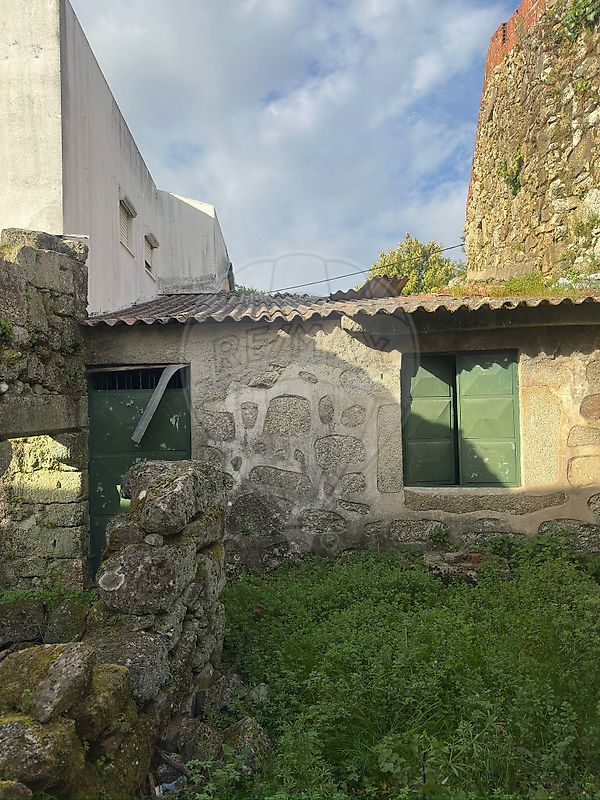 Moradia T3 à venda em Viseu