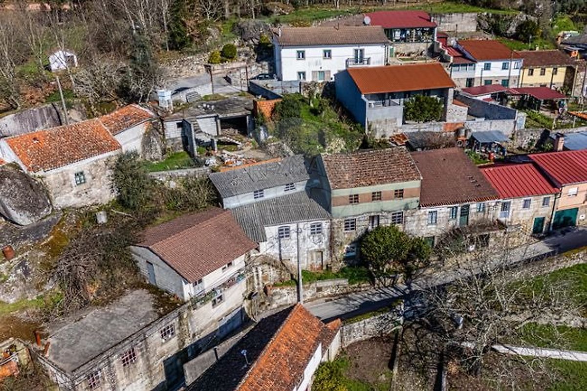 Moradia - Couto de Baixo e Couto de Cima, Viseu, Viseu