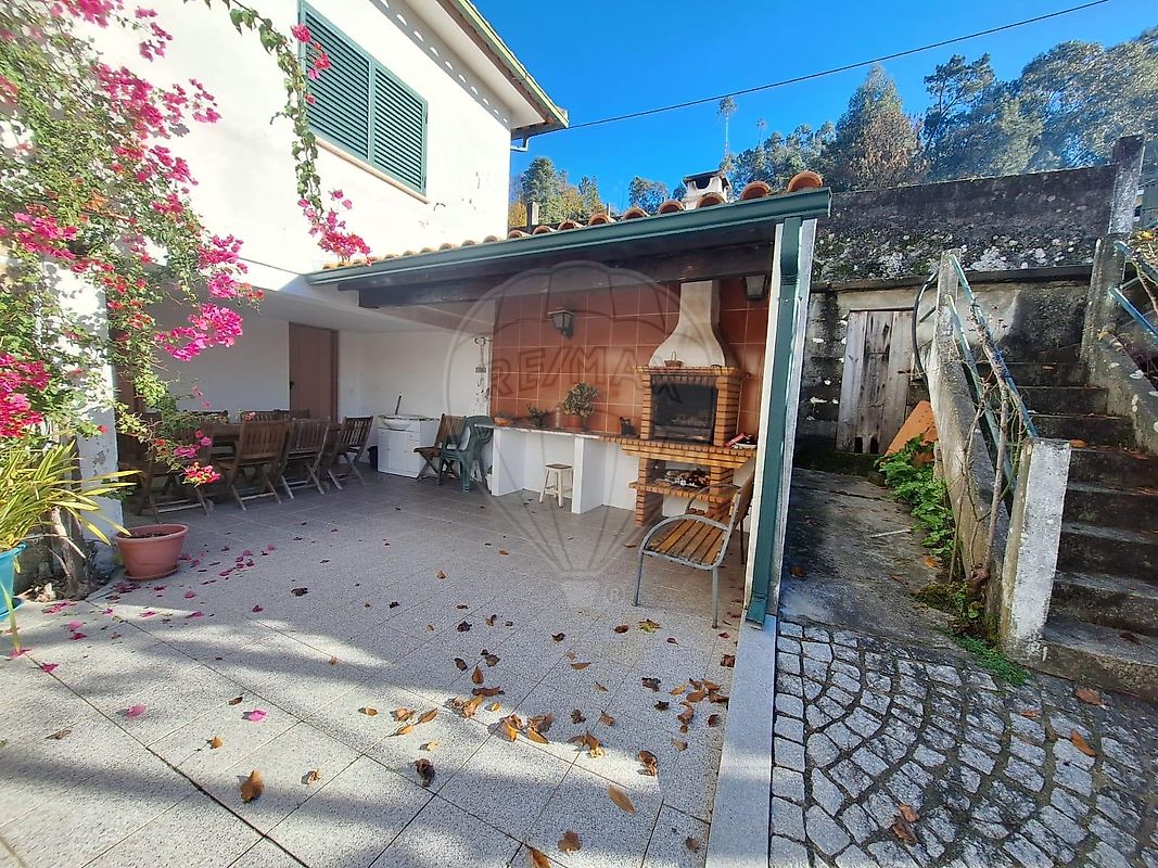 Apartamento T4 à venda em Vouzela