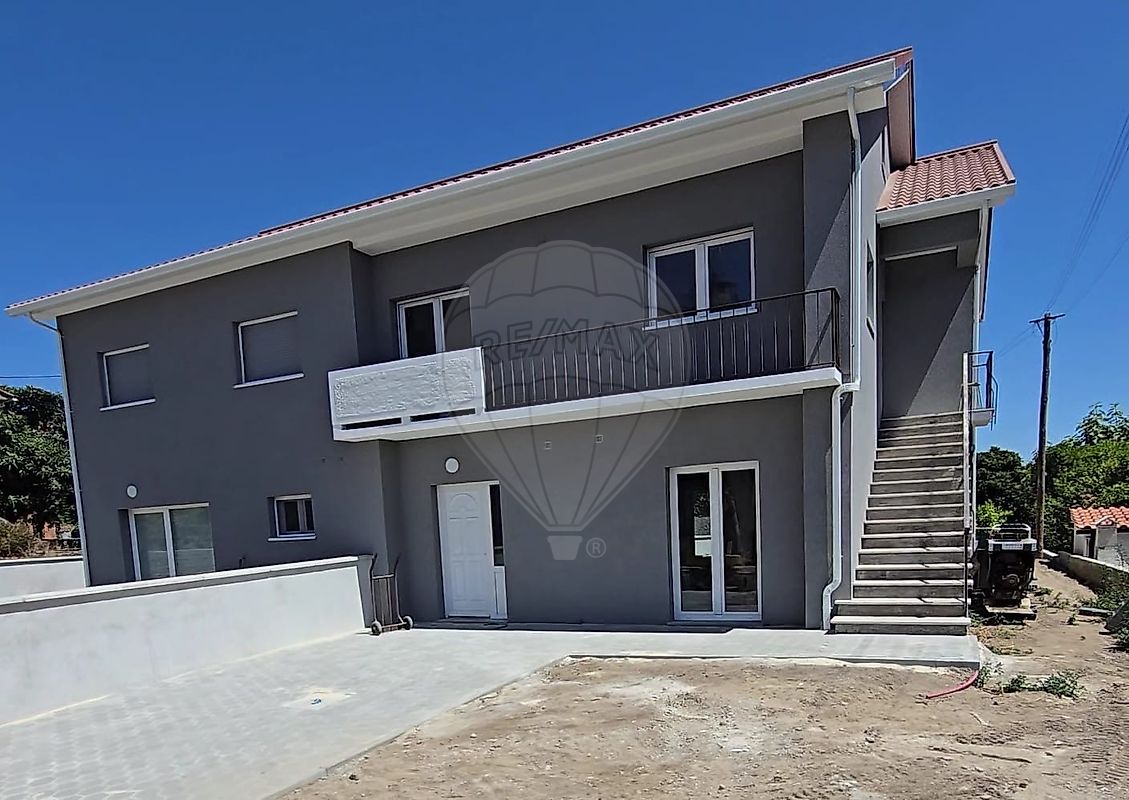 Moradia T3 - Campo de Besteiros, Tondela, Viseu