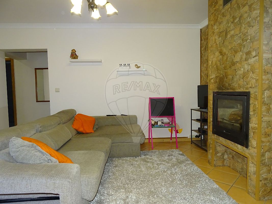 Moradia T4 à venda em Abrunhosa-a-Velha, Mangualde — foto 2