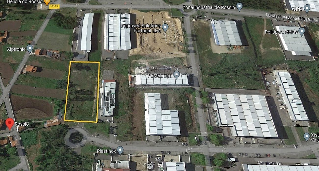 Land for sale in Vale de Cambra, Portugal — €168,000