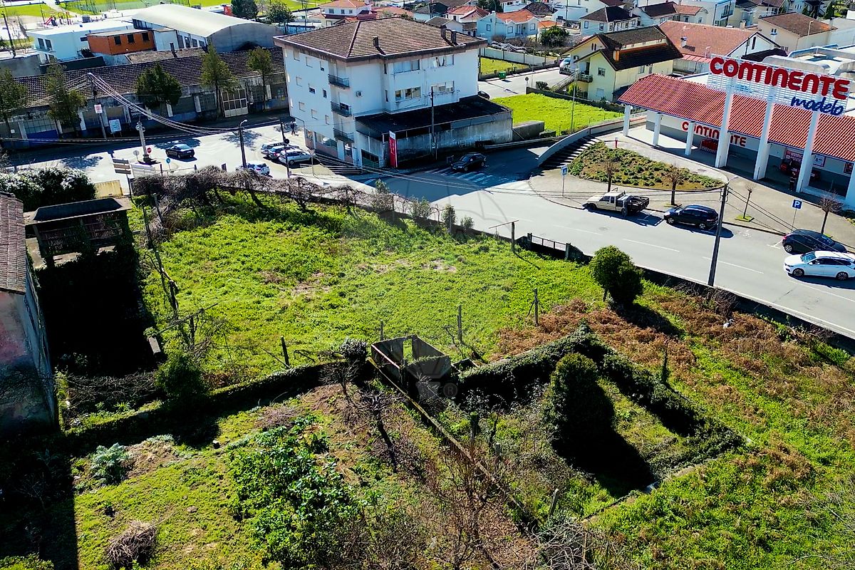 Terreno à venda em Vale de Cambra