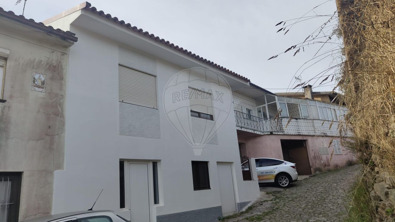 Moradia T4 para venda