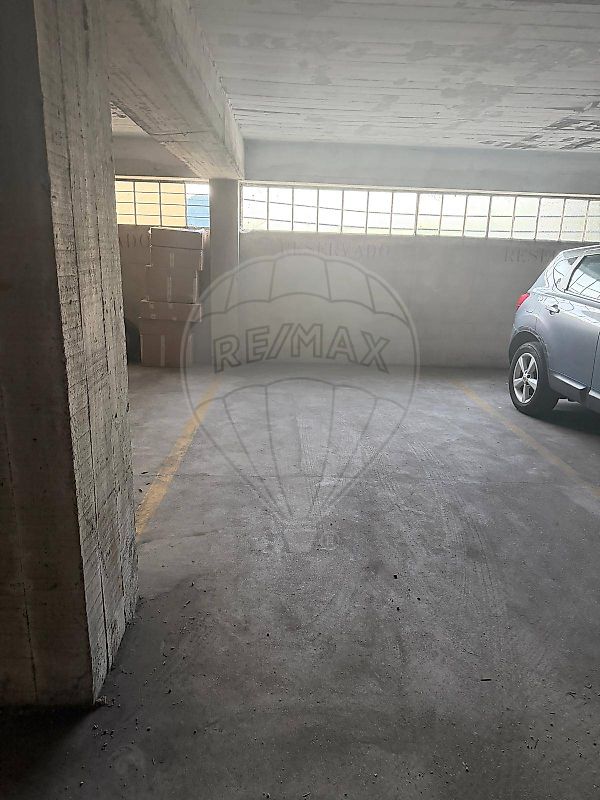 Garagem à venda em Vale de Cambra