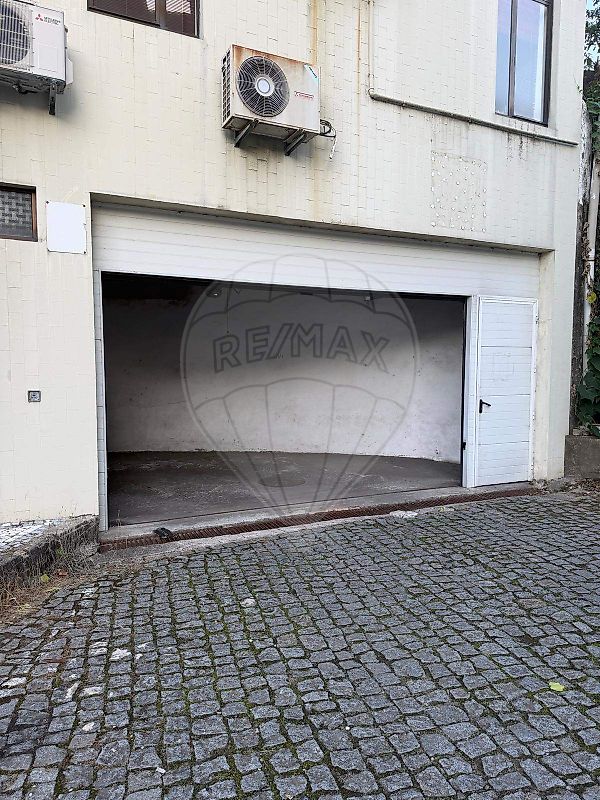 Garagem à venda em Vale de Cambra