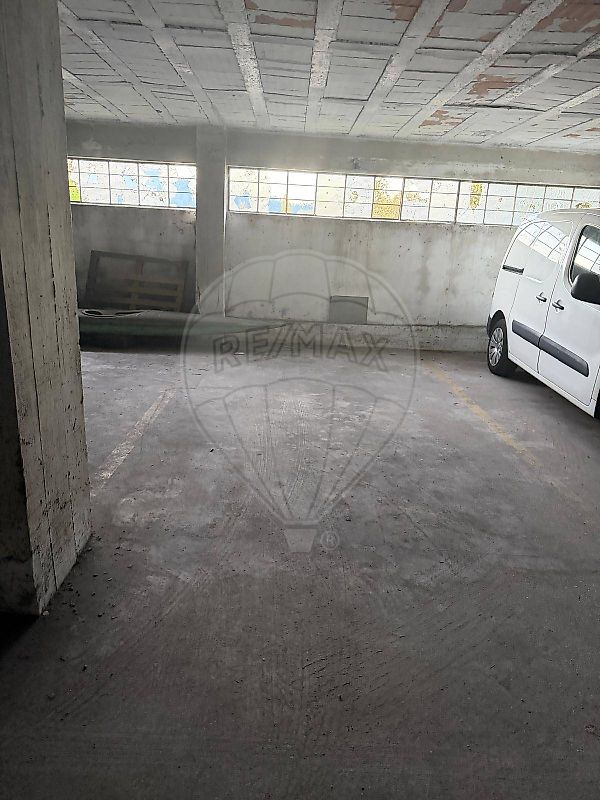 Garagem à venda em Vale de Cambra