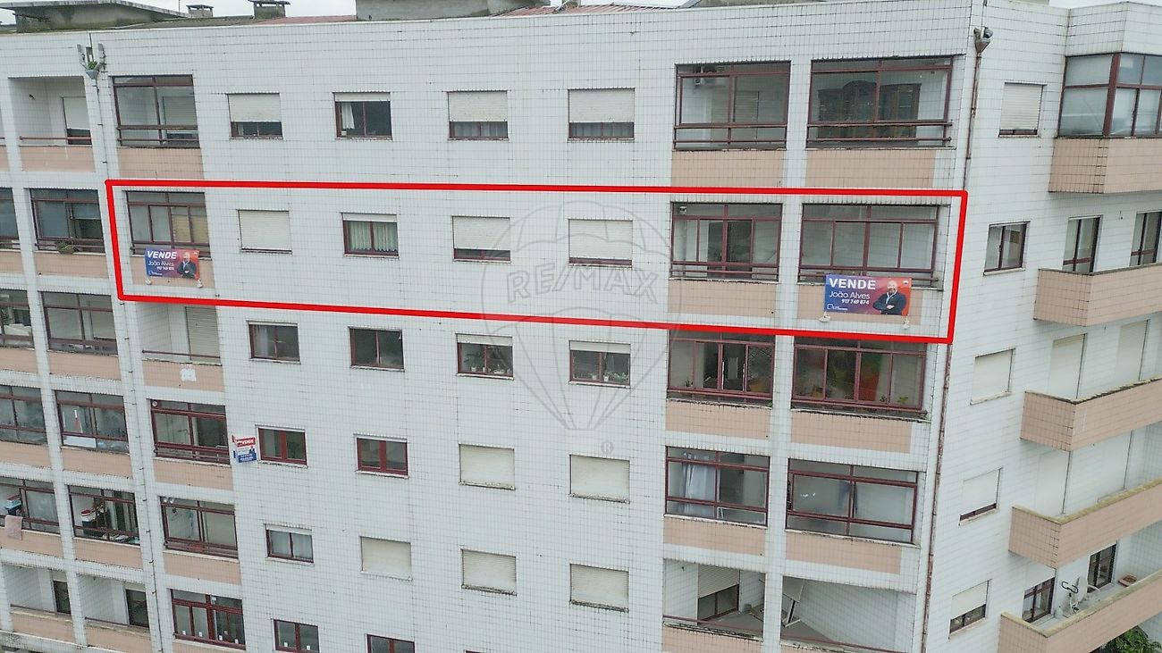 Apartamento T4 à venda em Amares