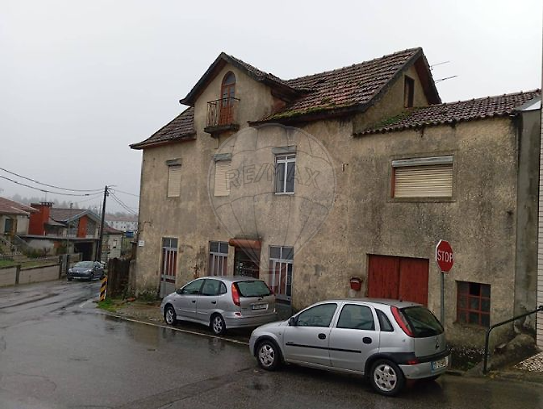Moradia T3 à venda em Oliveira de Azeméis, Santiago de Riba-Ul, Ul, Macinhata da Seixa e Madail, Oliveira de Azeméis — foto 3