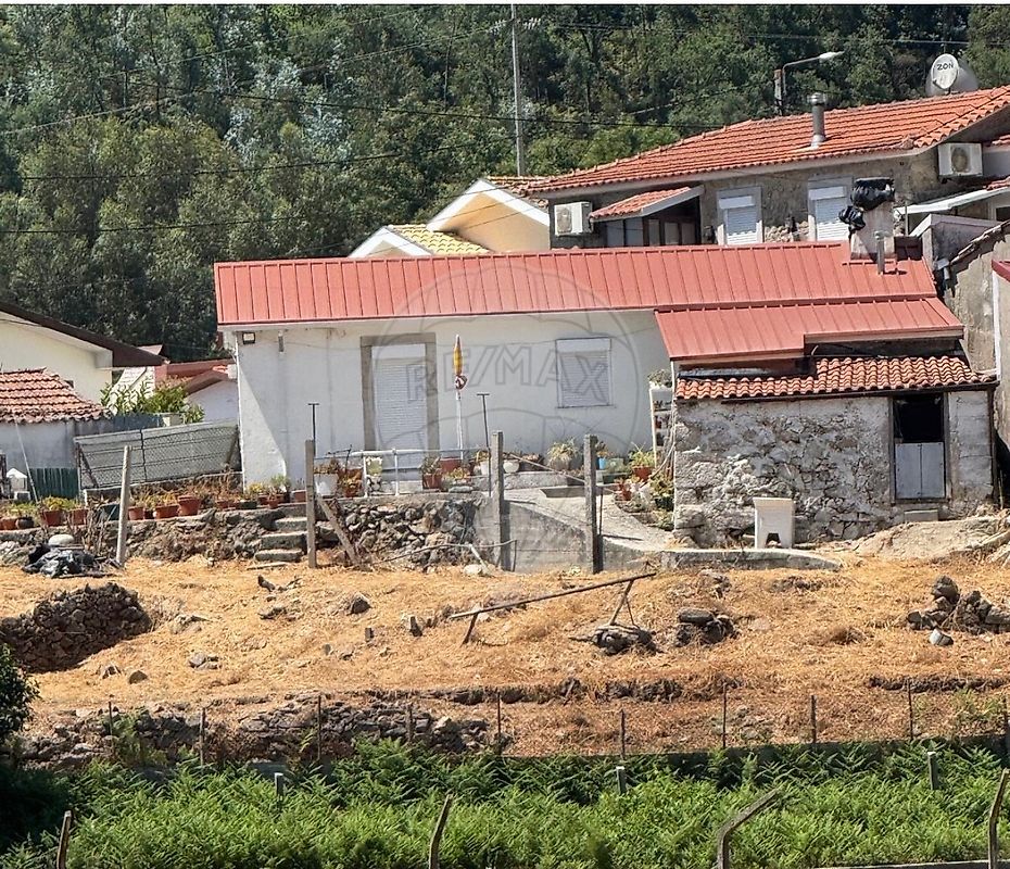 Moradia T1 à venda em Oliveira de Azeméis