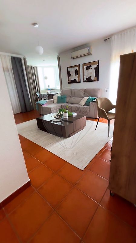 Apartamento T2 à venda em Oliveira de Azeméis