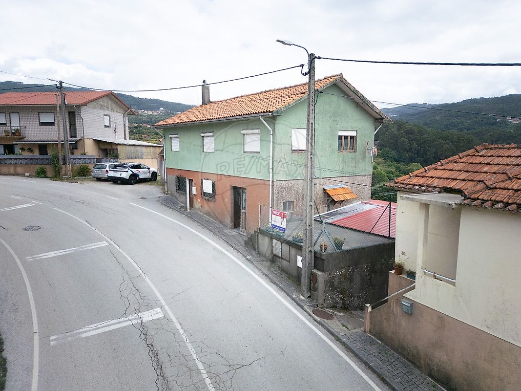 Moradia T3 à venda em Roge, Vale de Cambra — foto 2