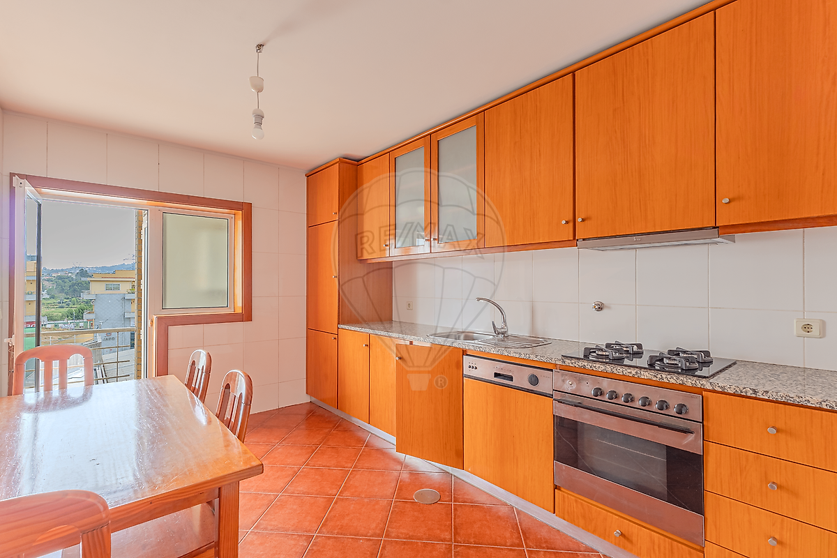 Apartamento T1 à venda em Paredes