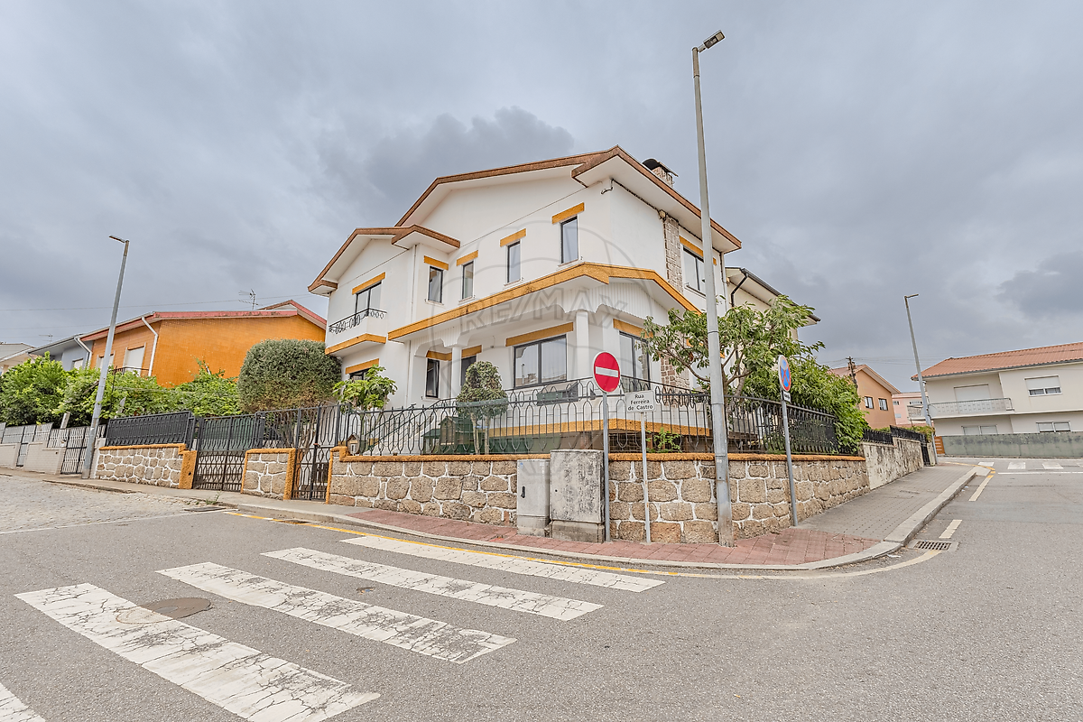Moradia T4 à venda em Gondomar (São Cosme), Valbom e Jovim, Gondomar — foto 11