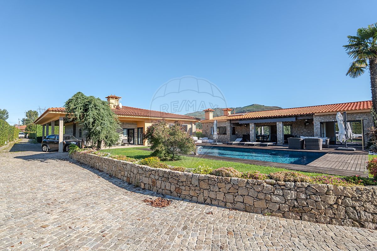 Moradia T4 à venda em Santo Emilião, Póvoa de Lanhoso — foto 2